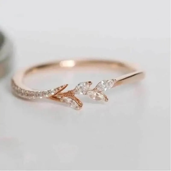 Rose Gold Cubic Zircon Leaf Ring Size 6 - Picture 2 of 6